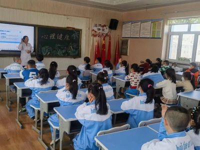 海拉爾區衛生健康委深入推進新時代文明實踐志愿服務，擦亮健康咨詢服務品牌